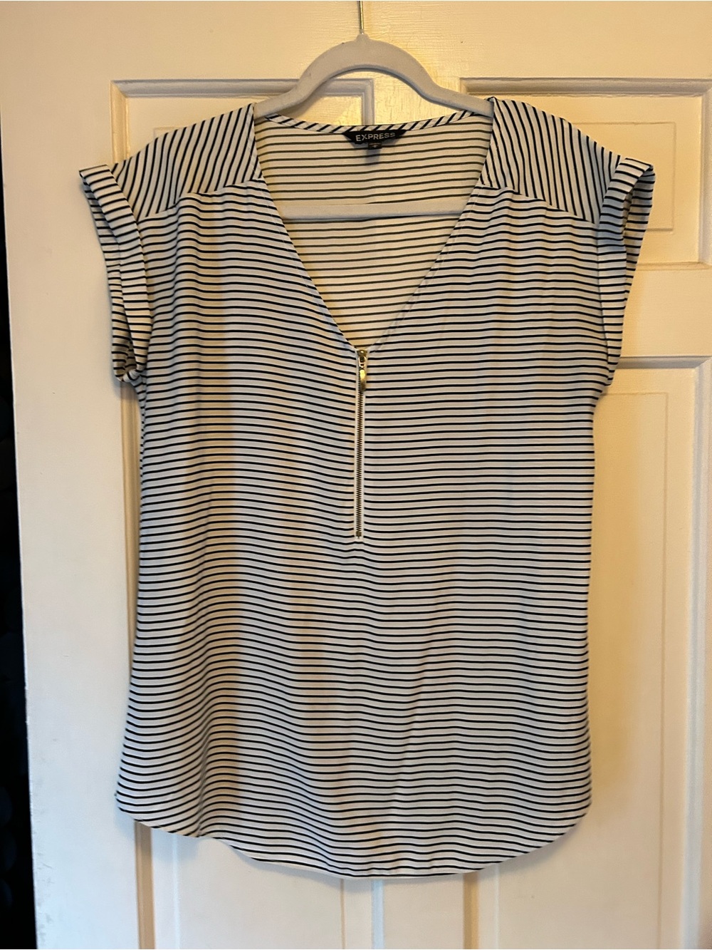 Express White and Black Striped Zip-Front V-Neck Blouse
